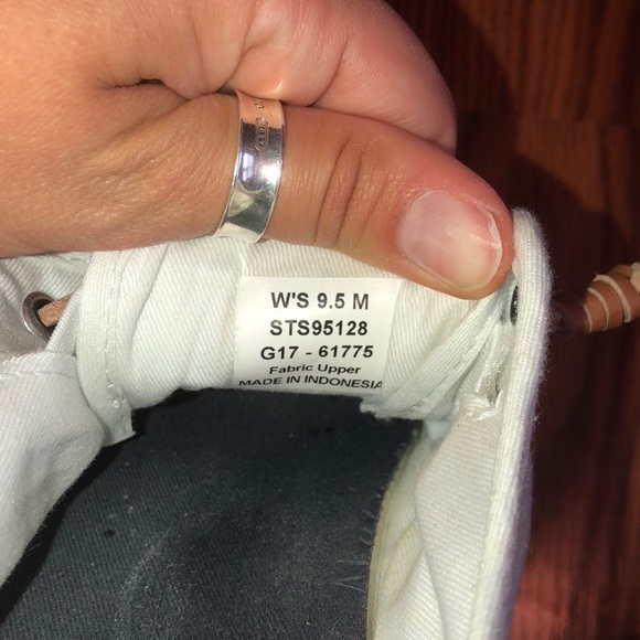 Sherry Lace Up - Picture 3 of 5